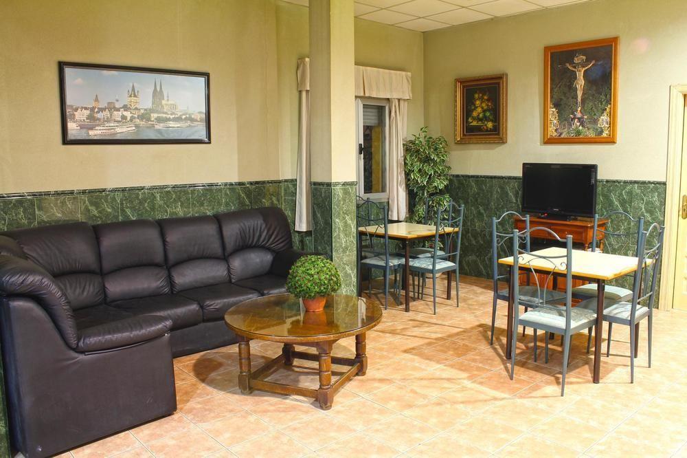 Hostal La Casa De Enfrente Malaga Ngoại thất bức ảnh