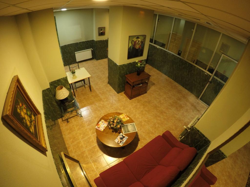 Hostal La Casa De Enfrente Malaga Ngoại thất bức ảnh