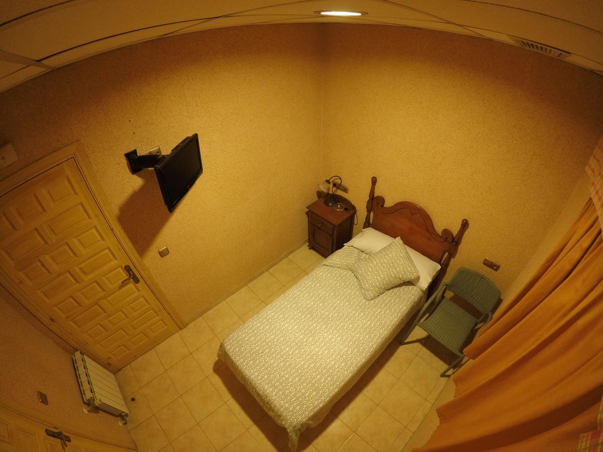 Hostal La Casa De Enfrente Malaga Ngoại thất bức ảnh