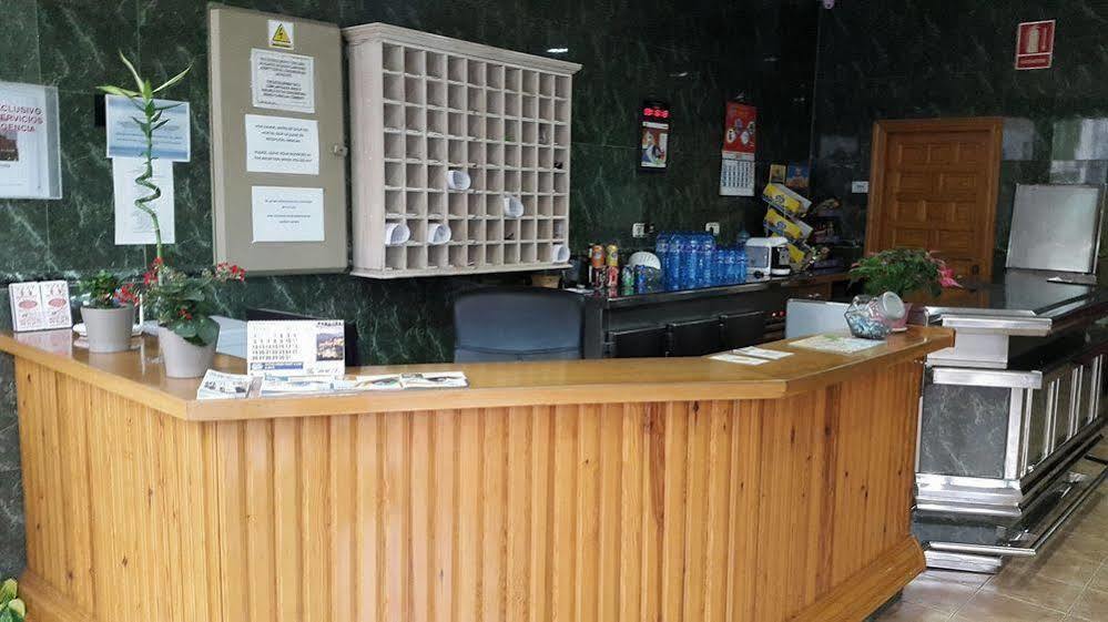 Hostal La Casa De Enfrente Malaga Ngoại thất bức ảnh