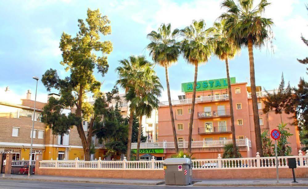 Hostal La Casa De Enfrente Malaga Ngoại thất bức ảnh