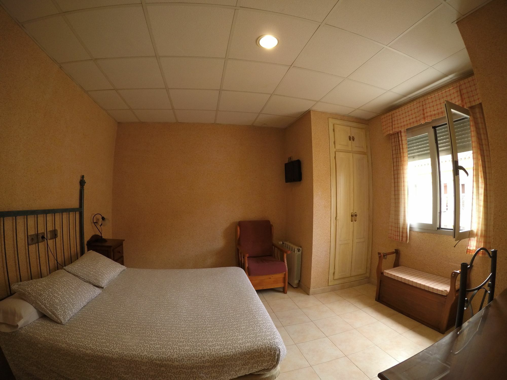 Hostal La Casa De Enfrente Malaga Ngoại thất bức ảnh