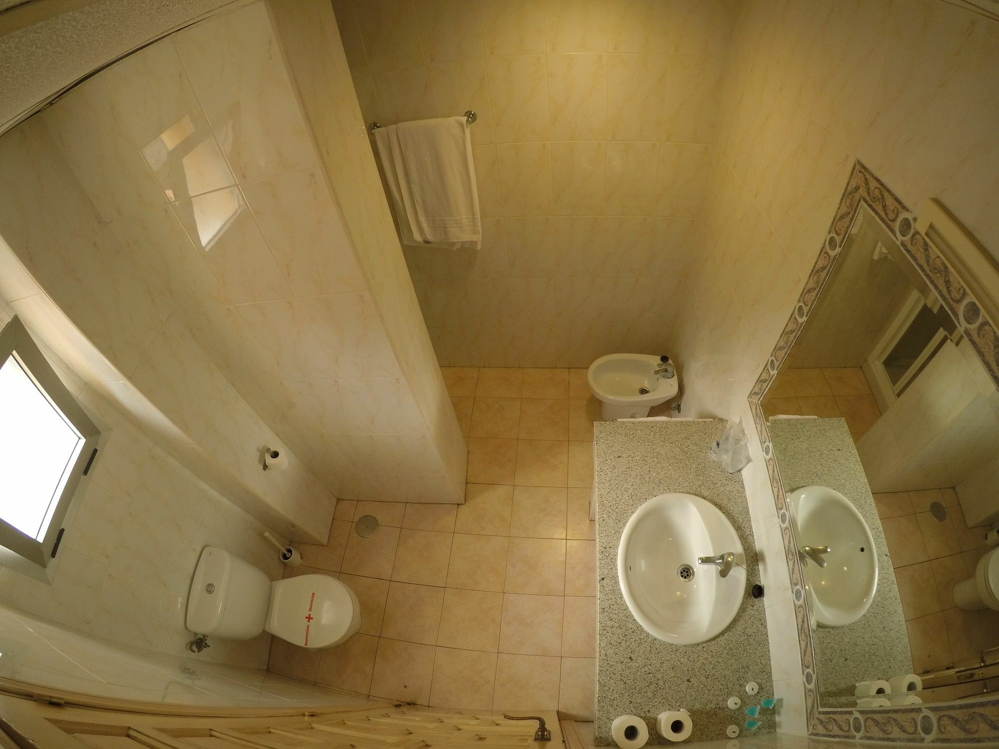 Hostal La Casa De Enfrente Malaga Ngoại thất bức ảnh