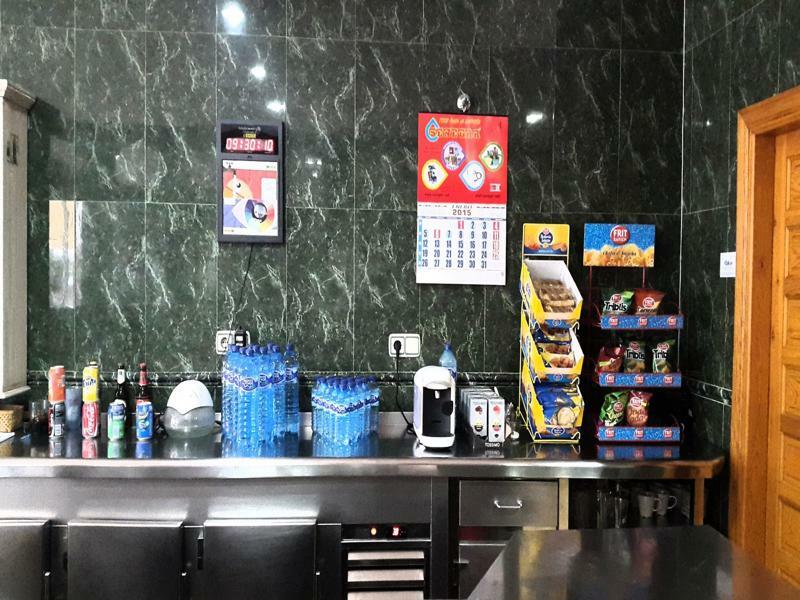 Hostal La Casa De Enfrente Malaga Ngoại thất bức ảnh