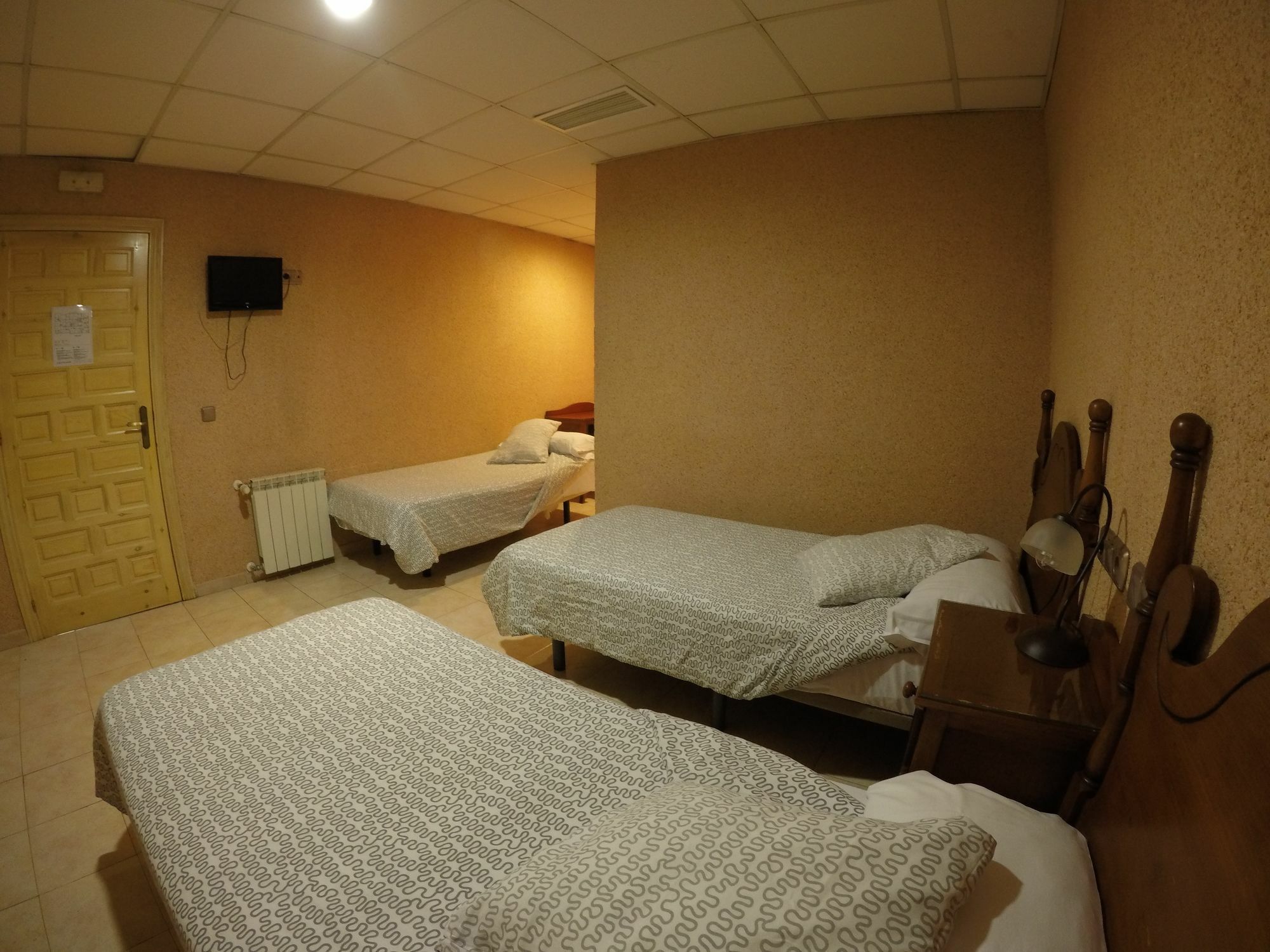 Hostal La Casa De Enfrente Malaga Ngoại thất bức ảnh