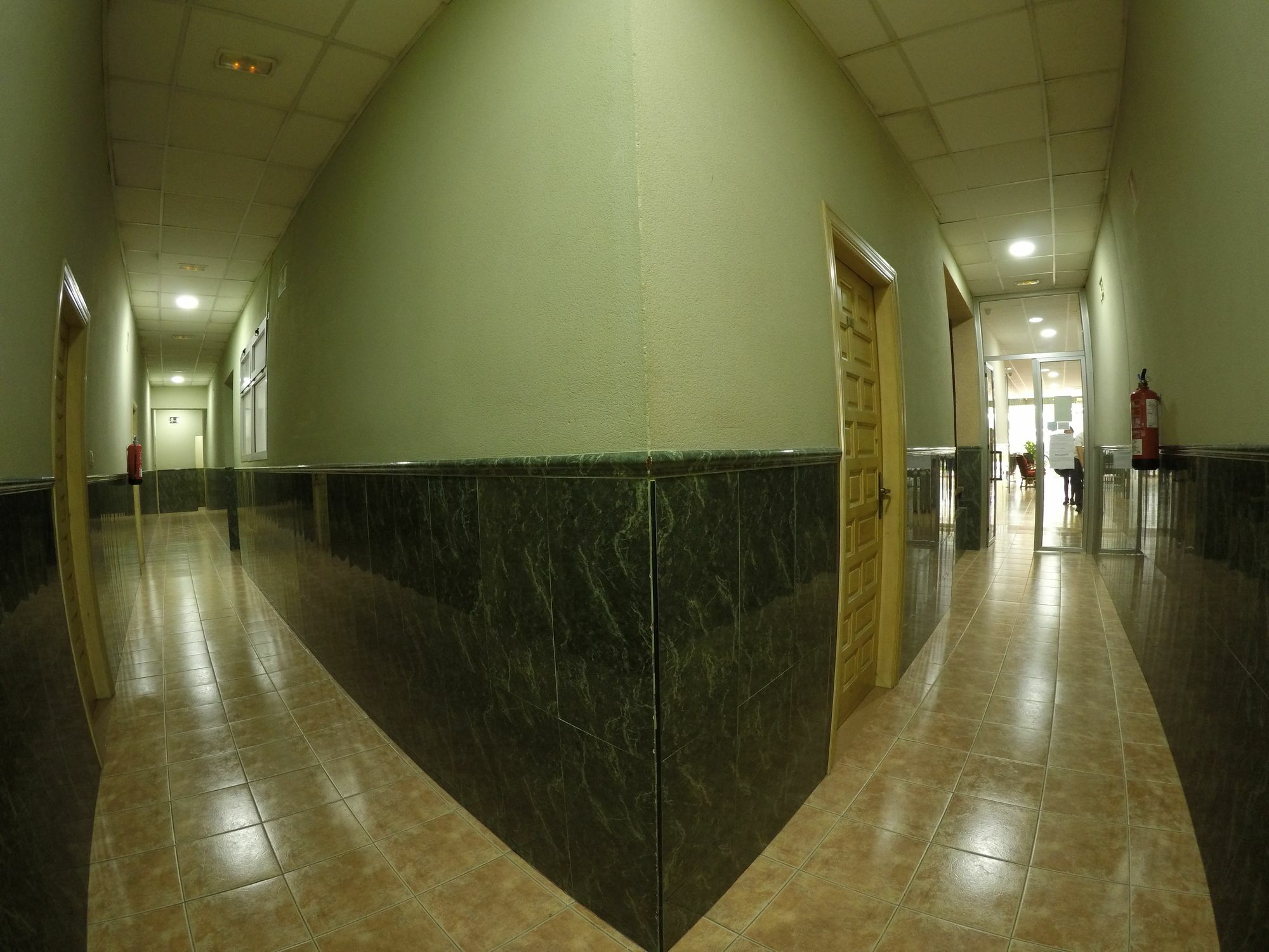 Hostal La Casa De Enfrente Malaga Ngoại thất bức ảnh